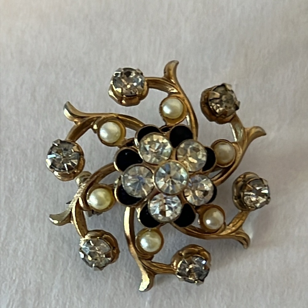 Beautiful, petite gold tone, brooches with crystals pearls accents and black